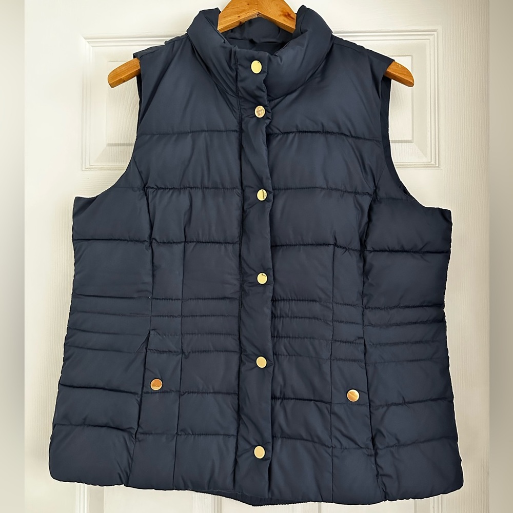 Charter Club - navy size large vest